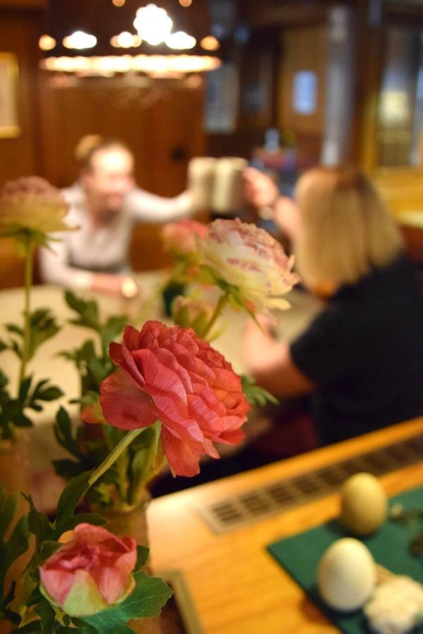 Hotel Gasthof Zum Loewen Velburg Dış mekan fotoğraf