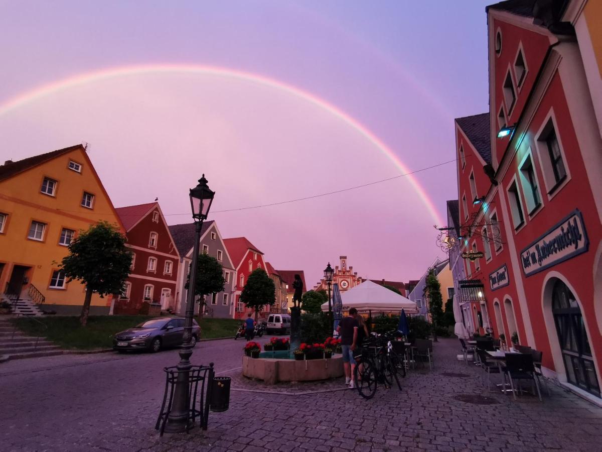 Hotel Gasthof Zum Loewen Velburg Dış mekan fotoğraf