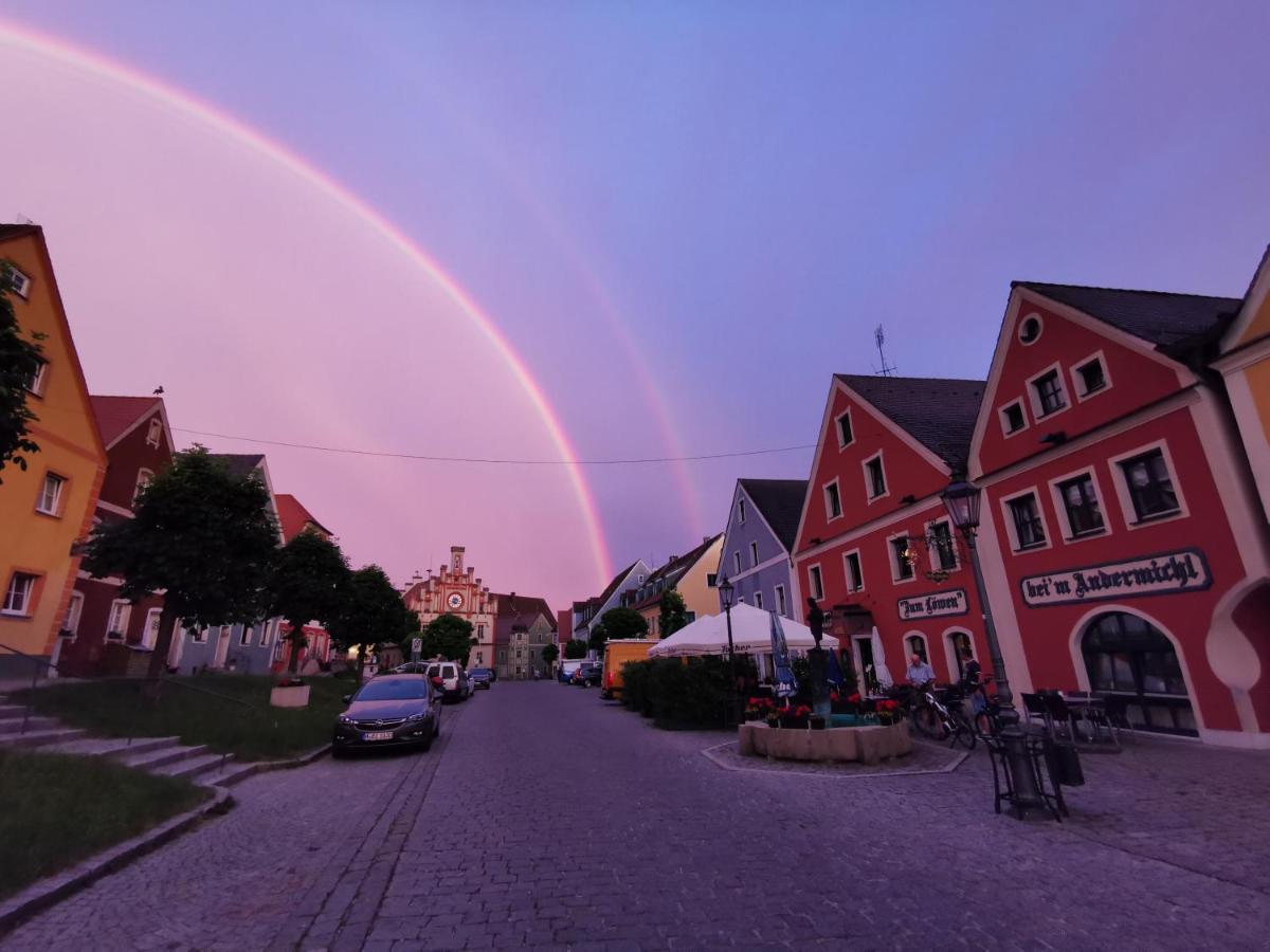 Hotel Gasthof Zum Loewen Velburg Dış mekan fotoğraf